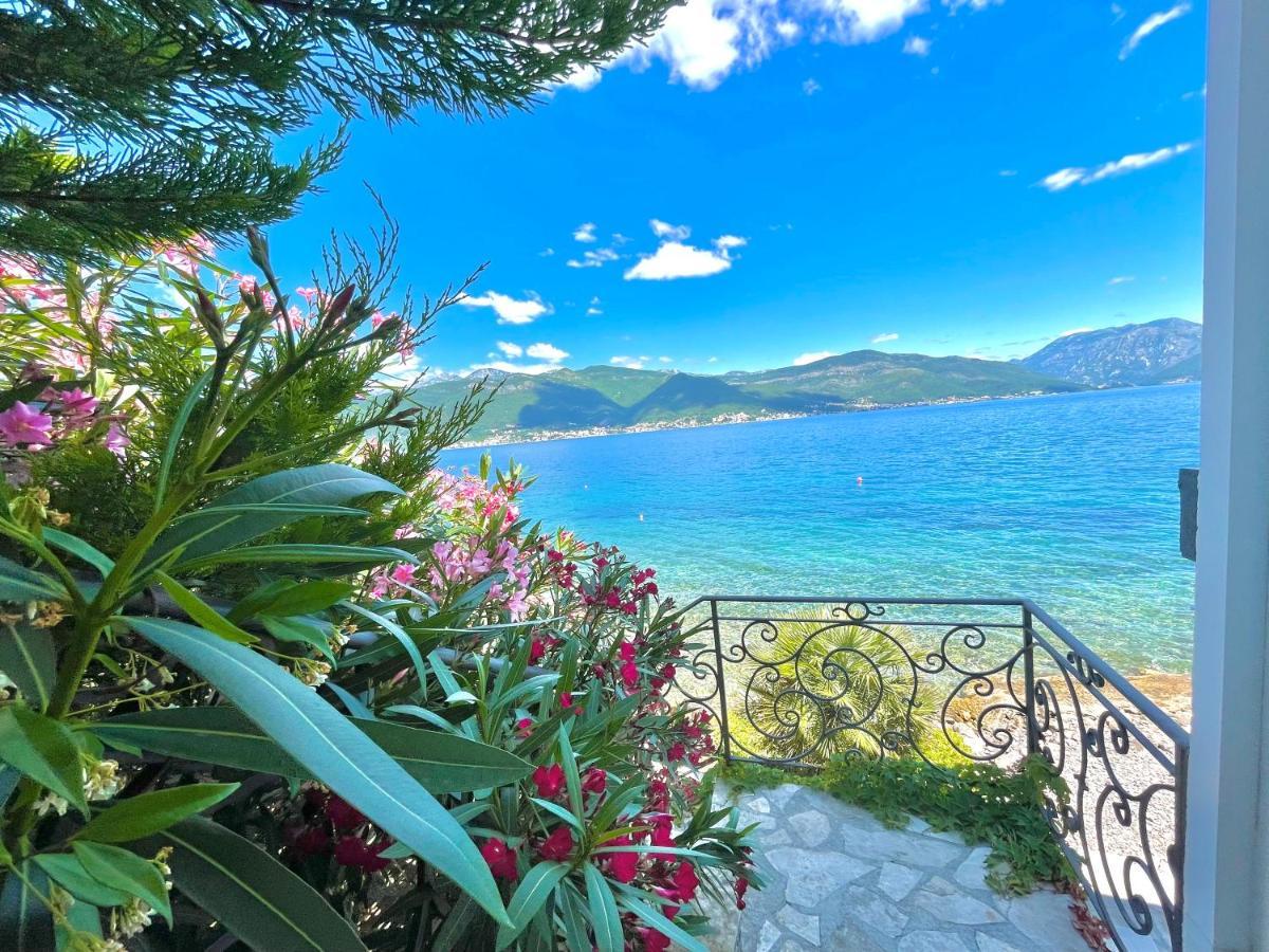 Beachfront Villa Pearl Of Adria Krasići Екстериор снимка