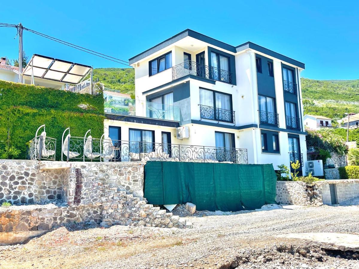 Beachfront Villa Pearl Of Adria Krasići Екстериор снимка