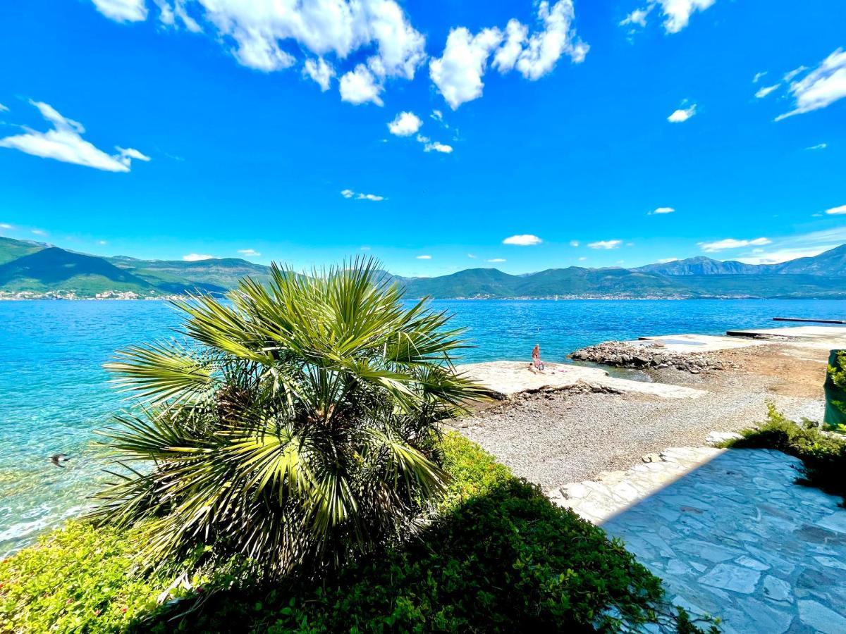 Beachfront Villa Pearl Of Adria Krasići Екстериор снимка