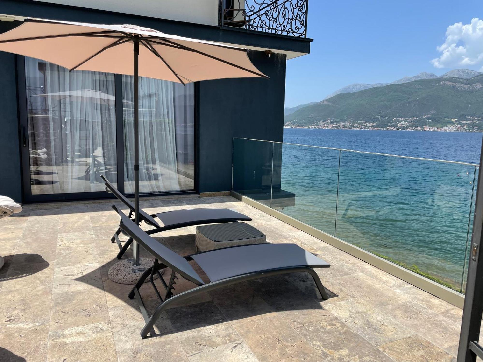 Beachfront Villa Pearl Of Adria Krasići Екстериор снимка